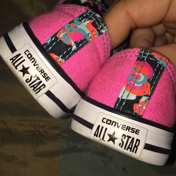 Beautiful converse. - Picture 4 of 5